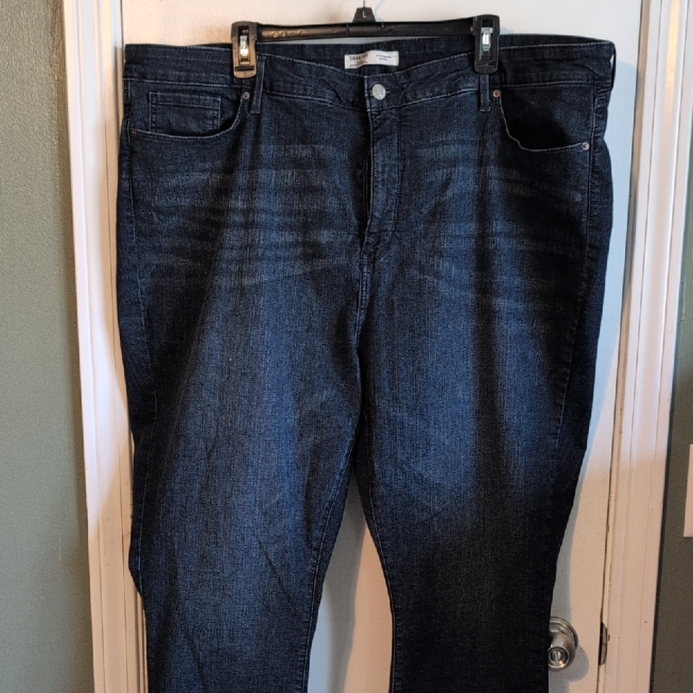 Signature by Levi Strauss Dark Indigo Straight Leg Women’s Jeans